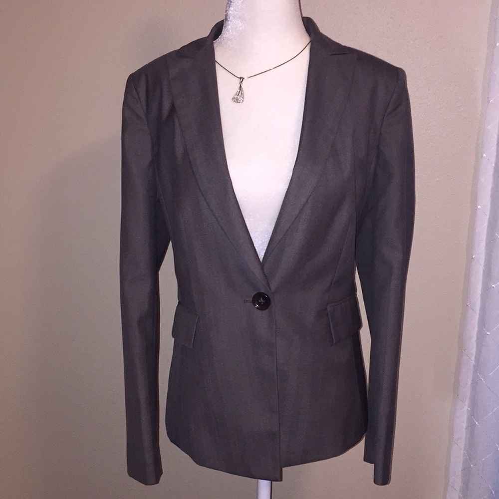 Ann Taylor, women blazer size 10P